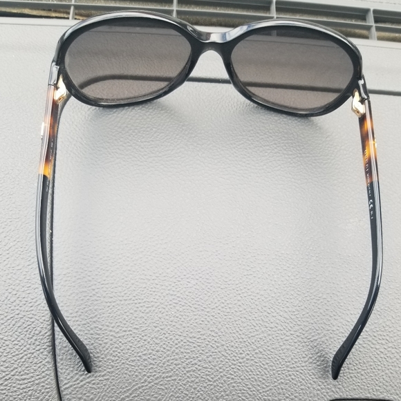 Gucci Sunglasses - Picture 5 of 16